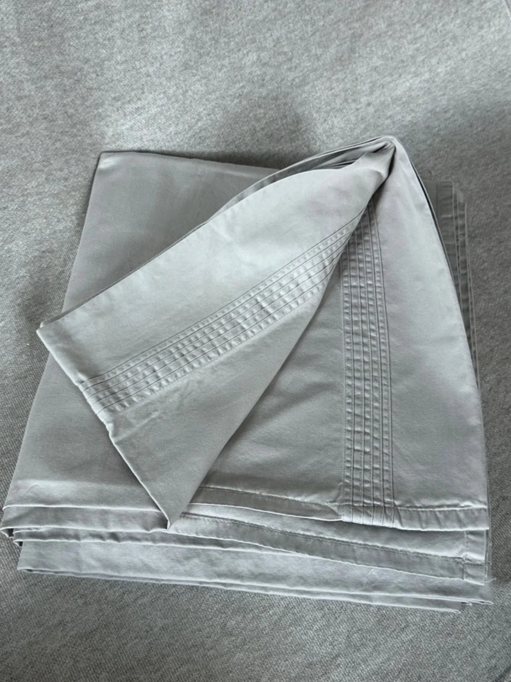 Pottery Barn: King Flat Sheet + 2 King Pillowcases Set